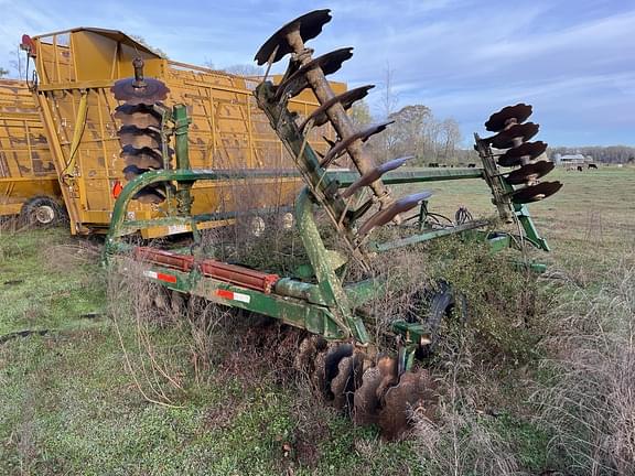 Image of John Deere 230 equipment image 3