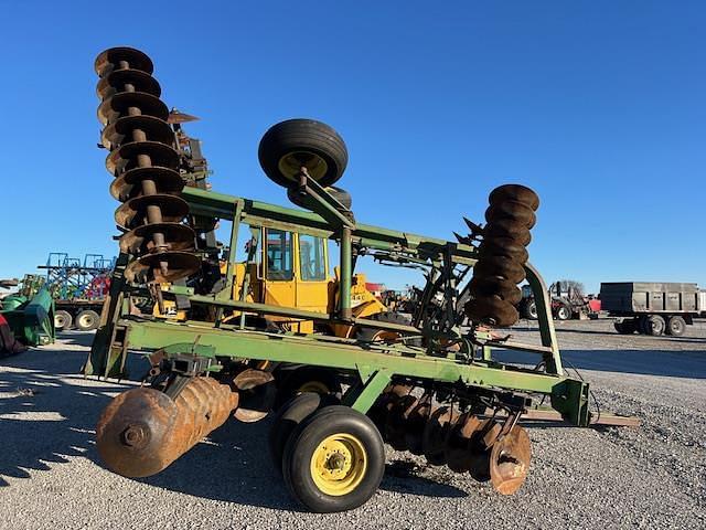 Image of John Deere 230 equipment image 2