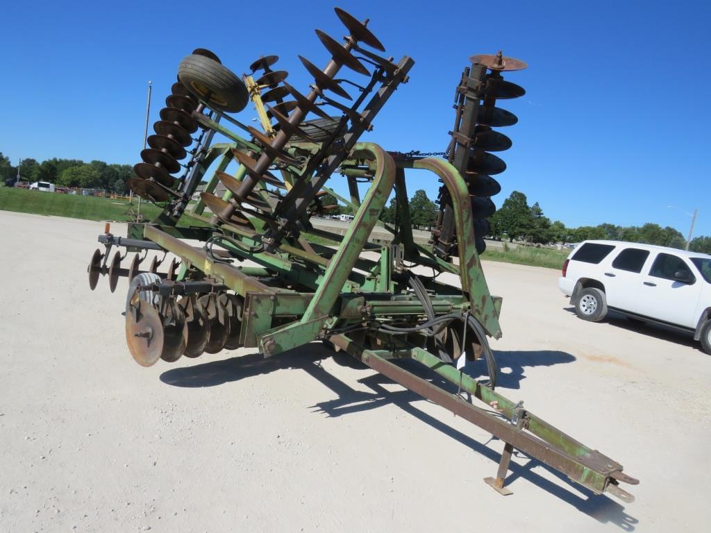 Image of John Deere 230 Image 1