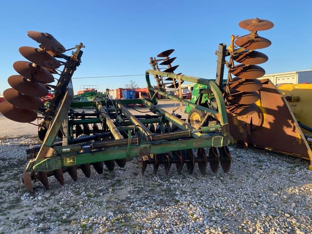 Image of John Deere 230 equipment image 2