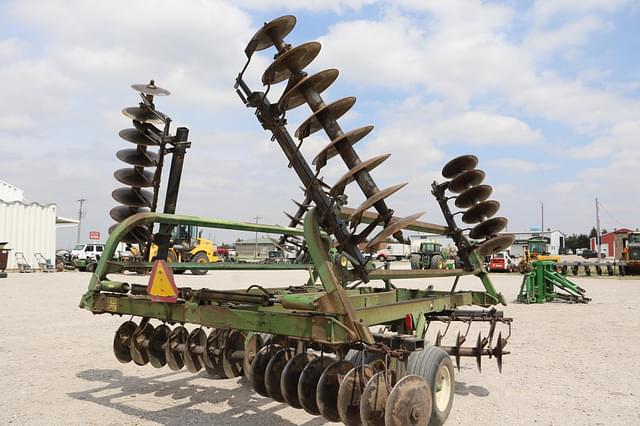 Image of John Deere 230 equipment image 2
