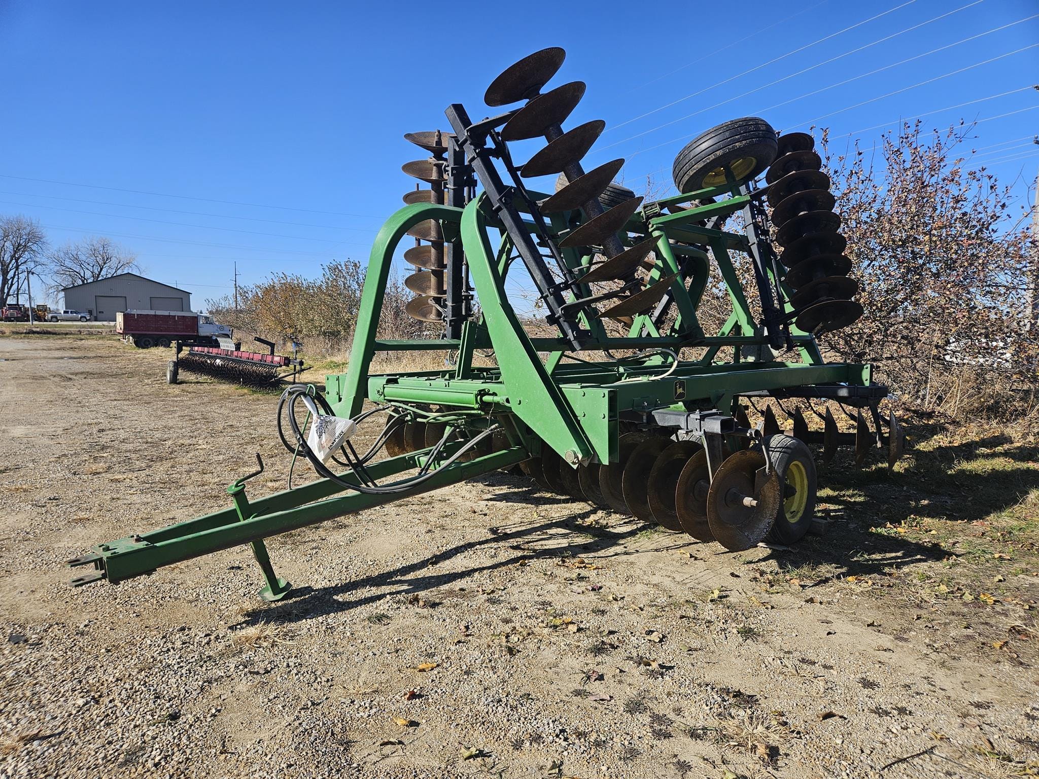 John Deere 230 Equipment Image0