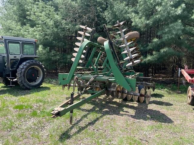Image of John Deere 230 equipment image 1