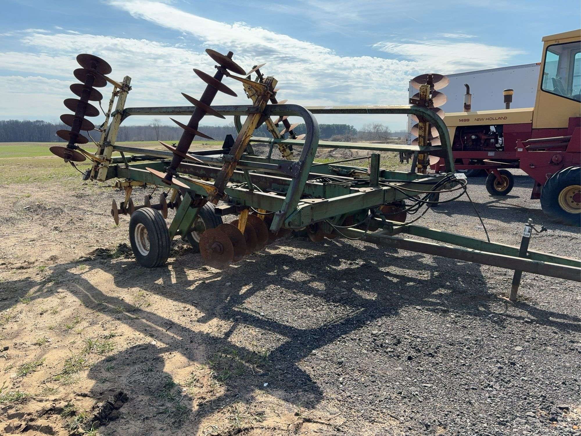 John Deere T0230 Equipment Image0