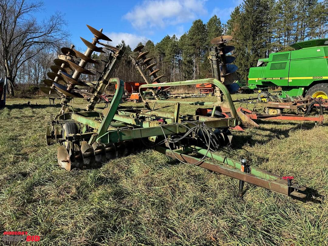 Image of John Deere 230 Primary image