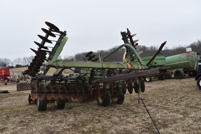 Image of John Deere 230 equipment image 2