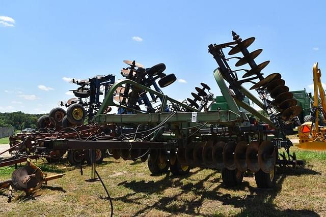 Image of John Deere 230 equipment image 2