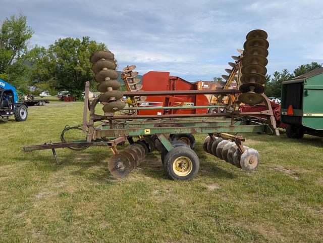 Image of John Deere 230 equipment image 2