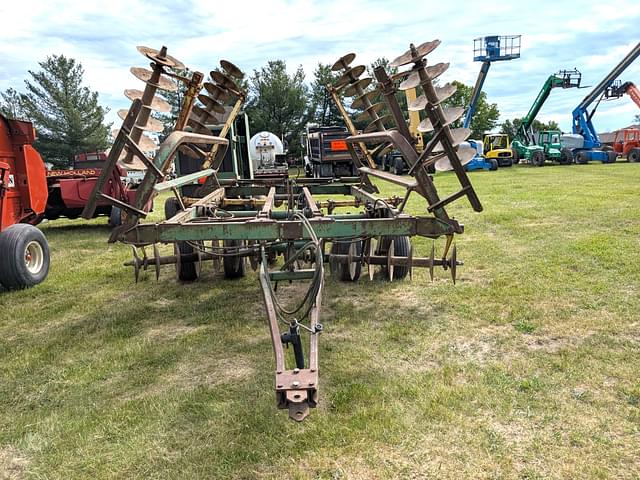 Image of John Deere 230 equipment image 3