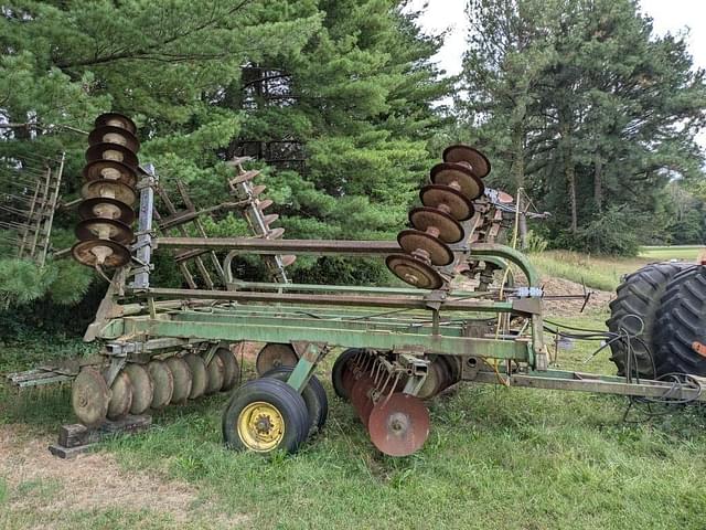 Image of John Deere 230 equipment image 2