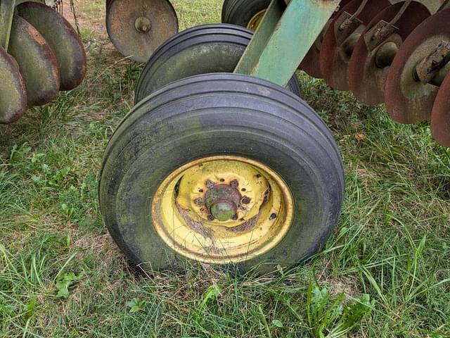 Image of John Deere 230 equipment image 3