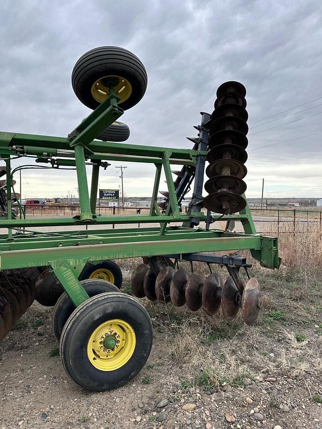 Image of John Deere 230 equipment image 3