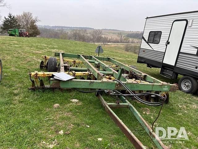 Image of John Deere 230 equipment image 1