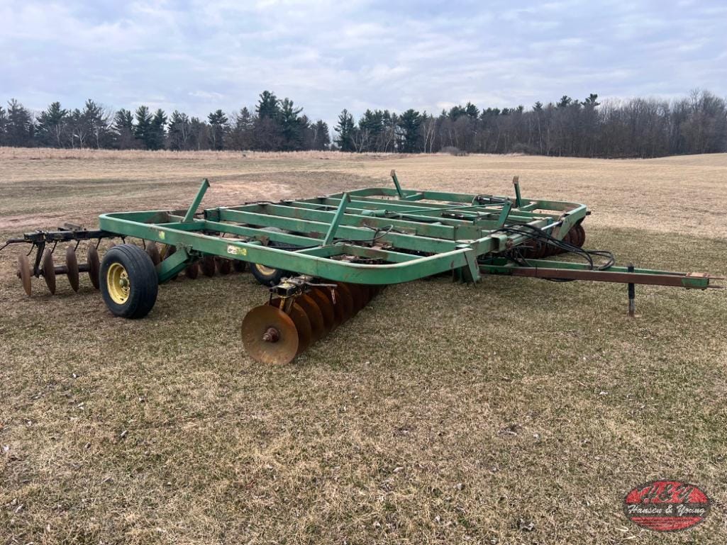 John Deere 230 Equipment Image0