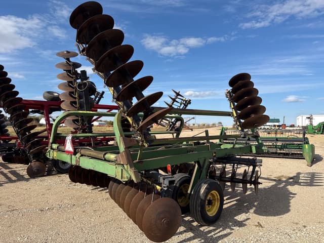 Image of John Deere 230 equipment image 4