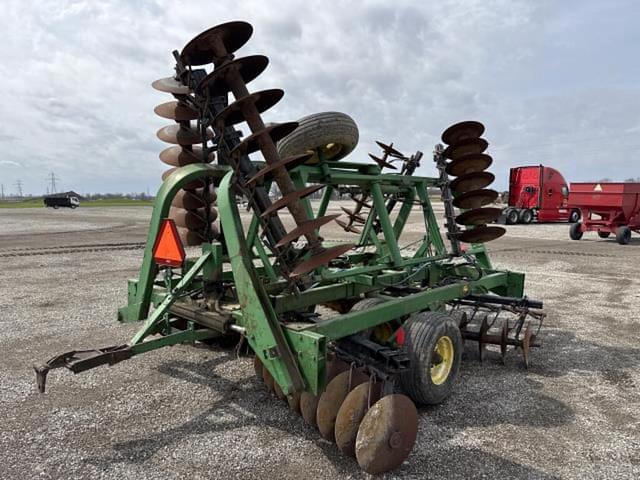 Image of John Deere 230 equipment image 3