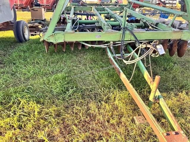Image of John Deere 230 equipment image 3