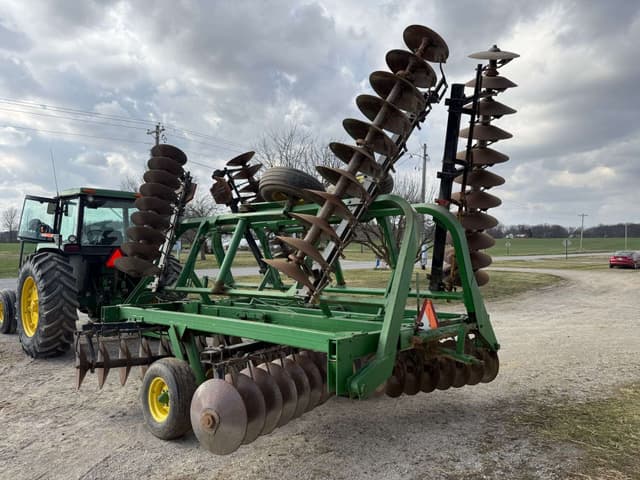 Image of John Deere 230 equipment image 2