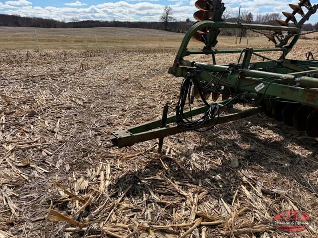 Image of John Deere 230 equipment image 4