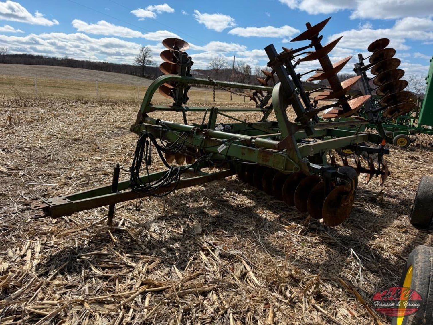John Deere 230 Equipment Image0