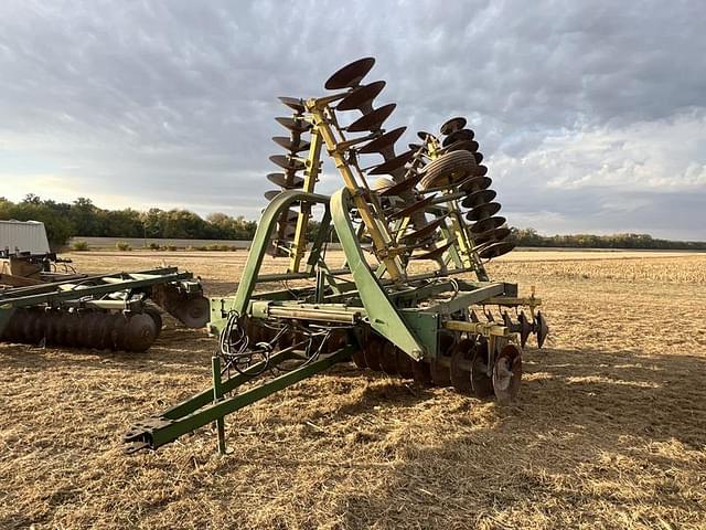 Image of John Deere 230 equipment image 1