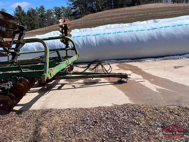 Image of John Deere 230 equipment image 1