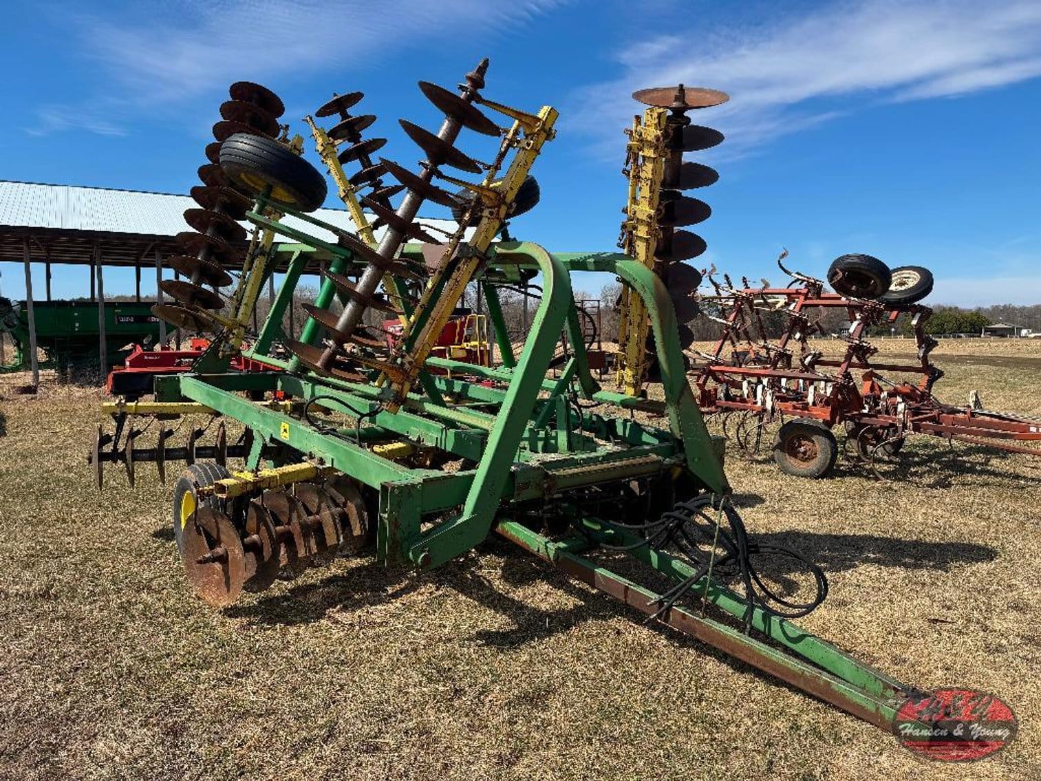 John Deere 230 Equipment Image0