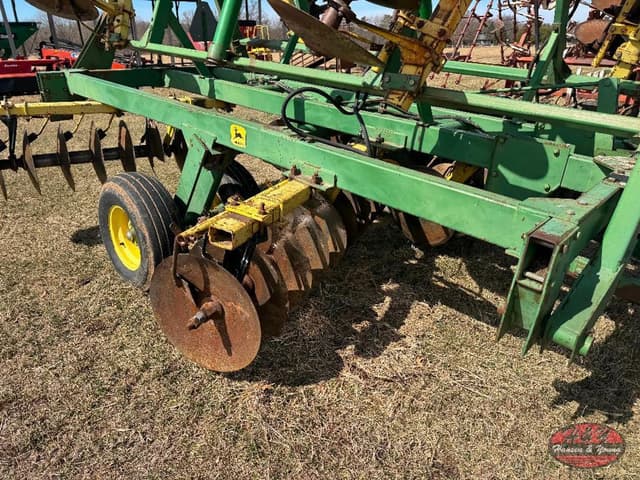 Image of John Deere 230 equipment image 2