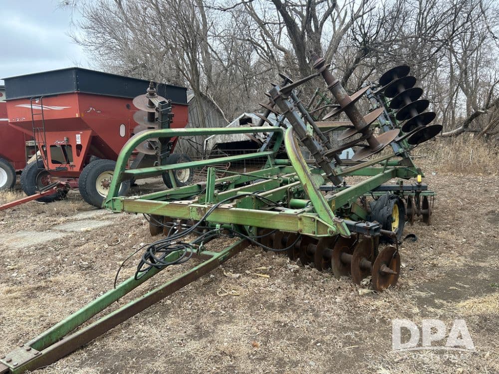 Image of John Deere 230 Primary image