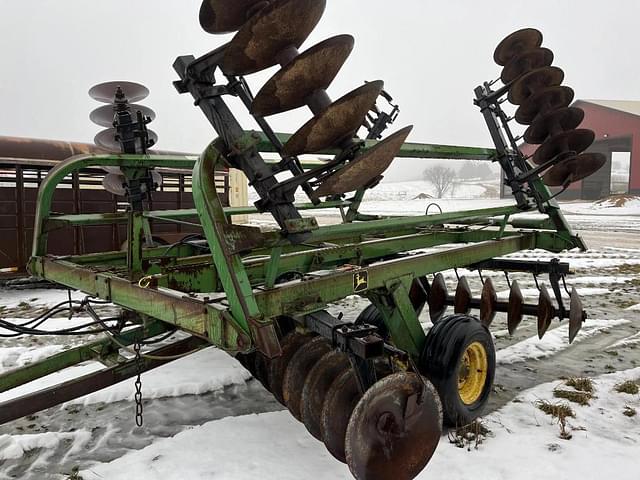 Image of John Deere 230 equipment image 3