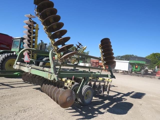 Image of John Deere 230 equipment image 2