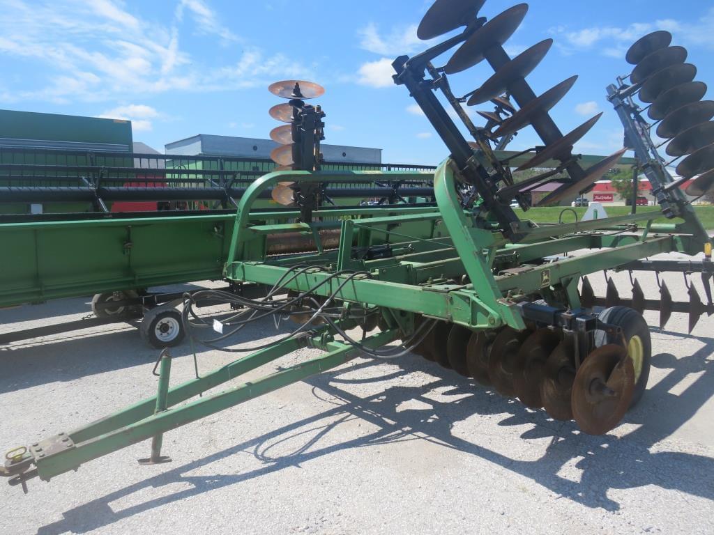 Image of John Deere 230 Primary image