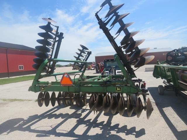 Image of John Deere 230 equipment image 4