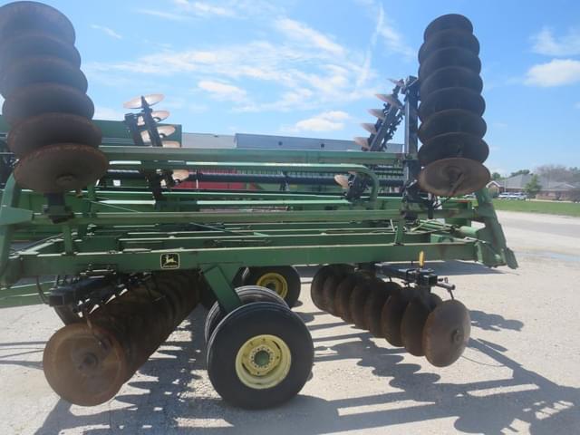 Image of John Deere 230 equipment image 2