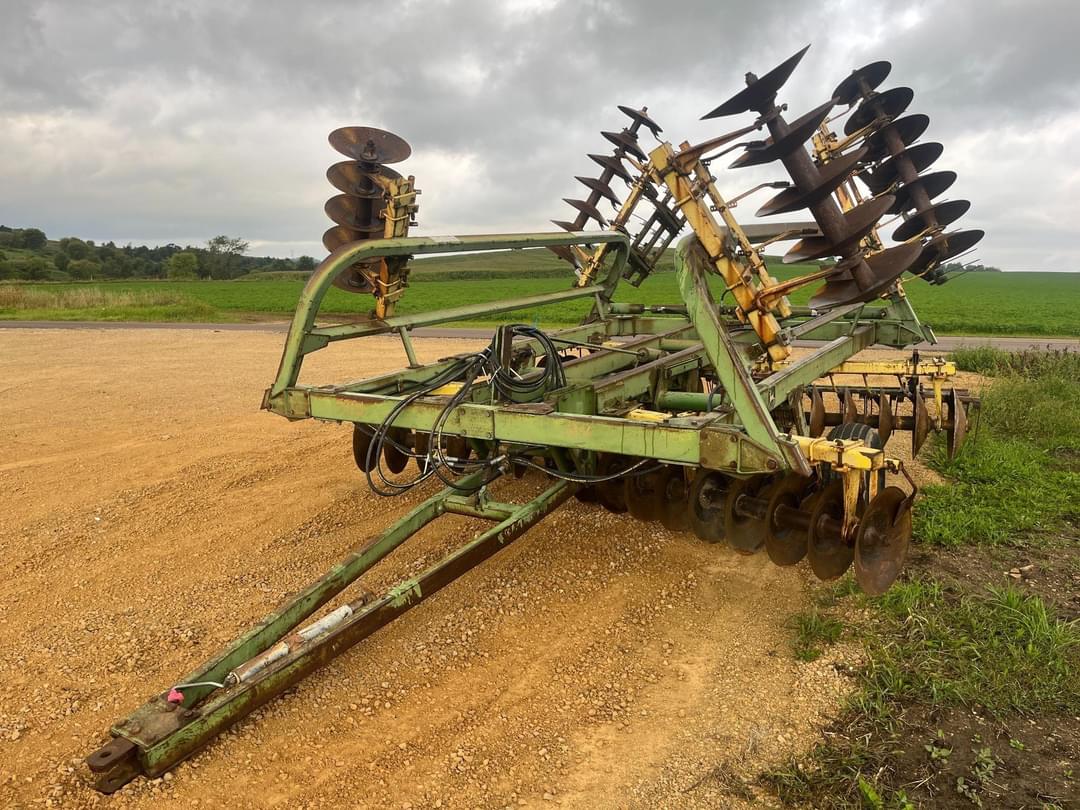 Image of John Deere 230 Image 0