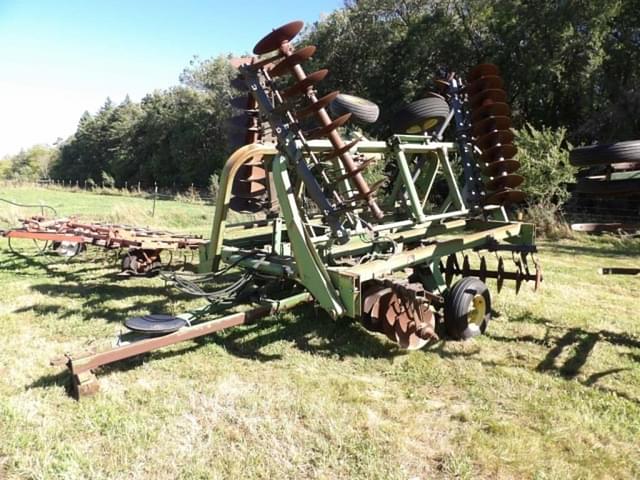 Image of John Deere 230 equipment image 1