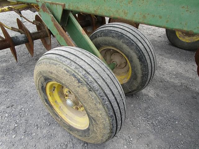 Image of John Deere 230 equipment image 4
