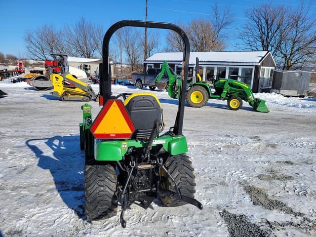 Image of John Deere 2305 equipment image 2