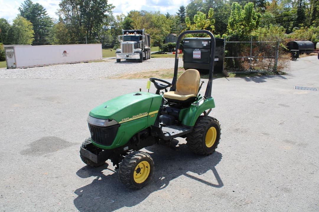 Image of John Deere 2305 Image 0