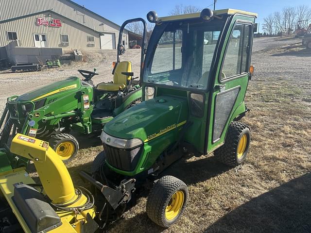 Image of John Deere 2305 equipment image 1