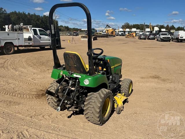Image of John Deere 2305 equipment image 4