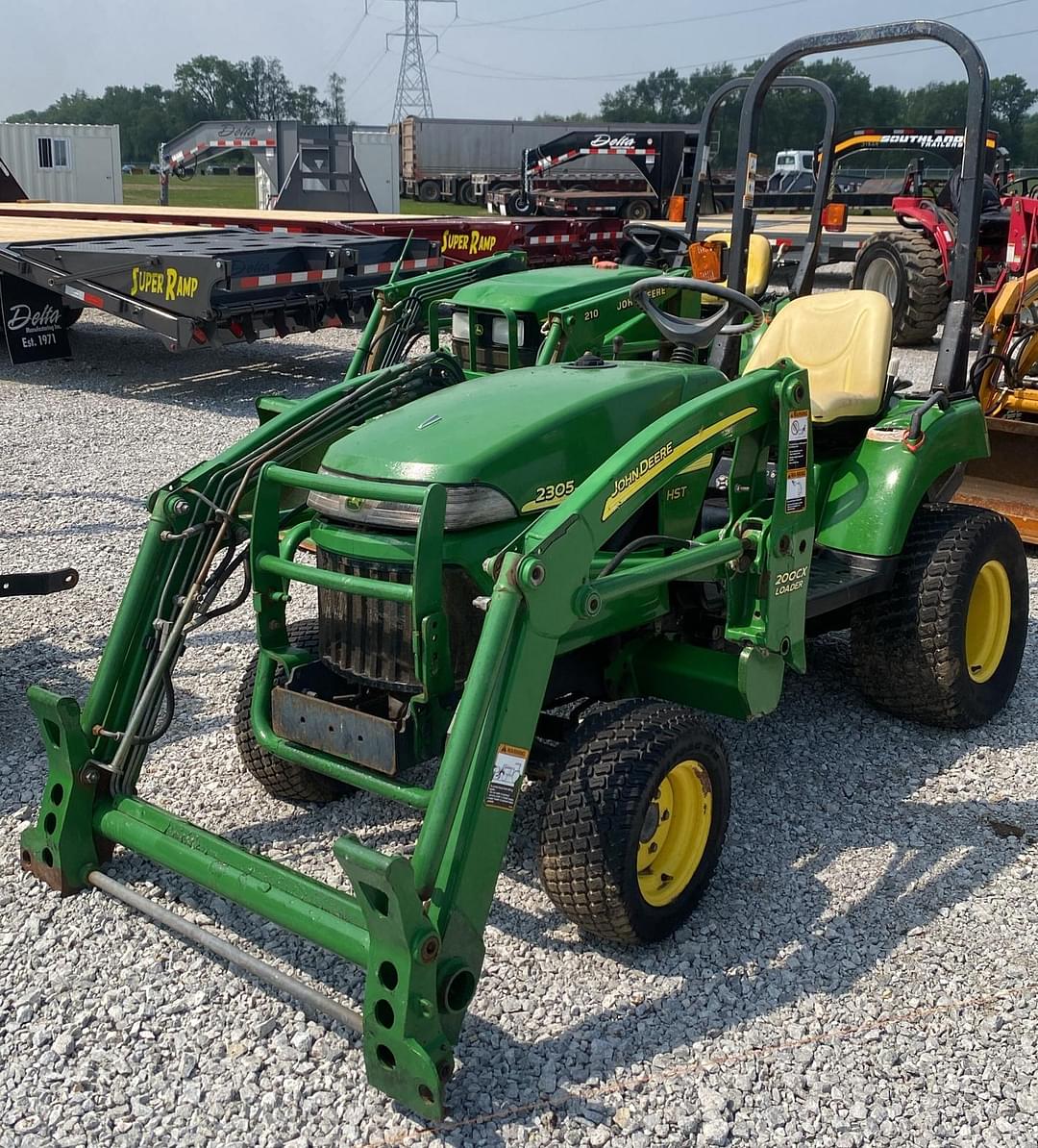 Image of John Deere 2305 Primary image