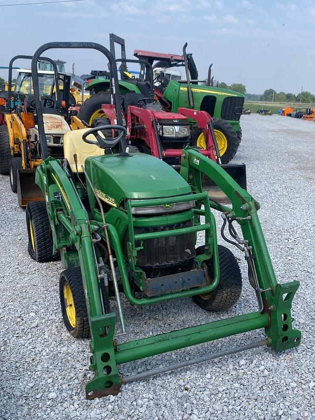 Image of John Deere 2305 equipment image 2