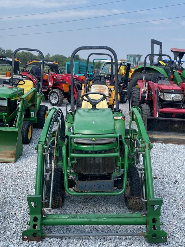 Image of John Deere 2305 equipment image 1