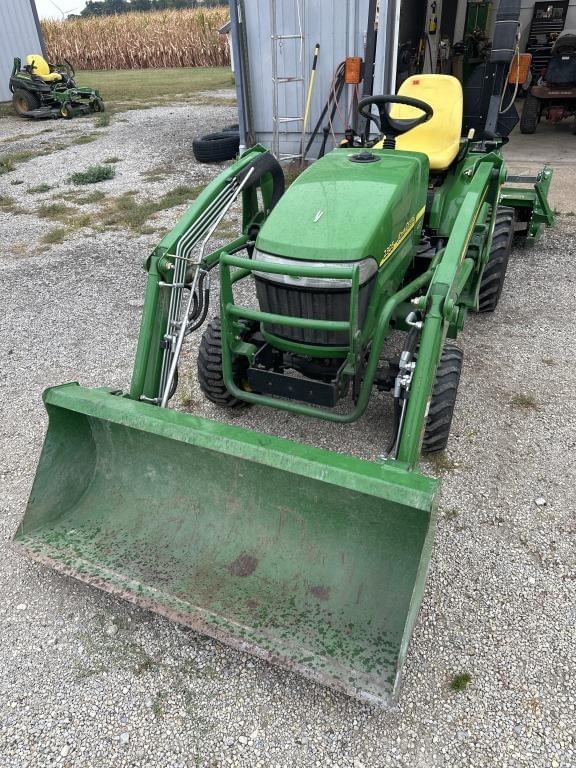 Image of John Deere 2305 equipment image 3