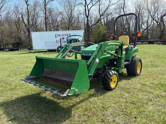 Image of John Deere 2305 equipment image 2