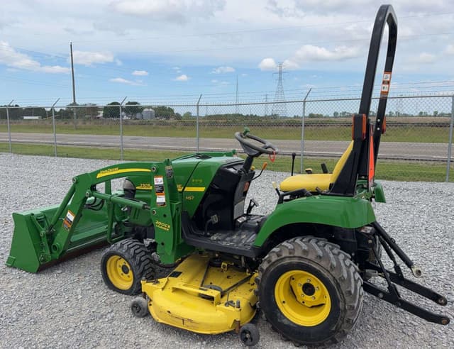 Image of John Deere 2305 equipment image 2