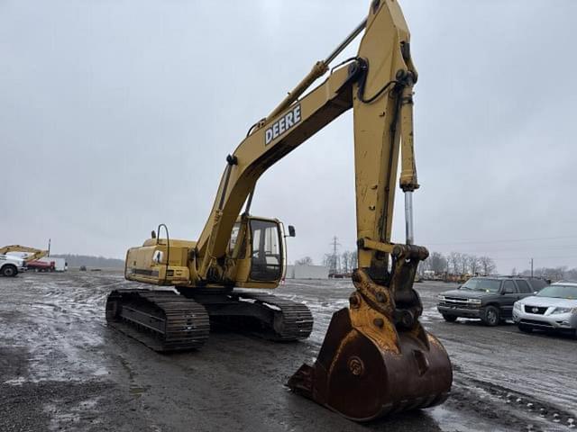 Image of John Deere 230LC equipment image 3