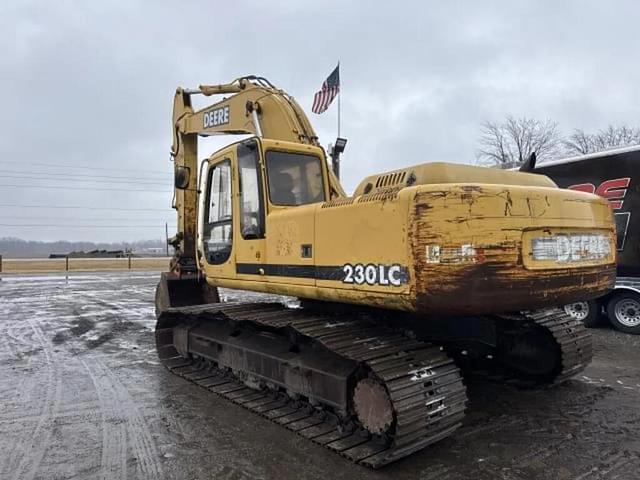 Image of John Deere 230LC equipment image 1