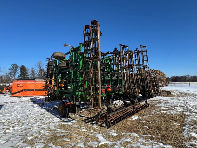 Image of John Deere 2310 equipment image 2